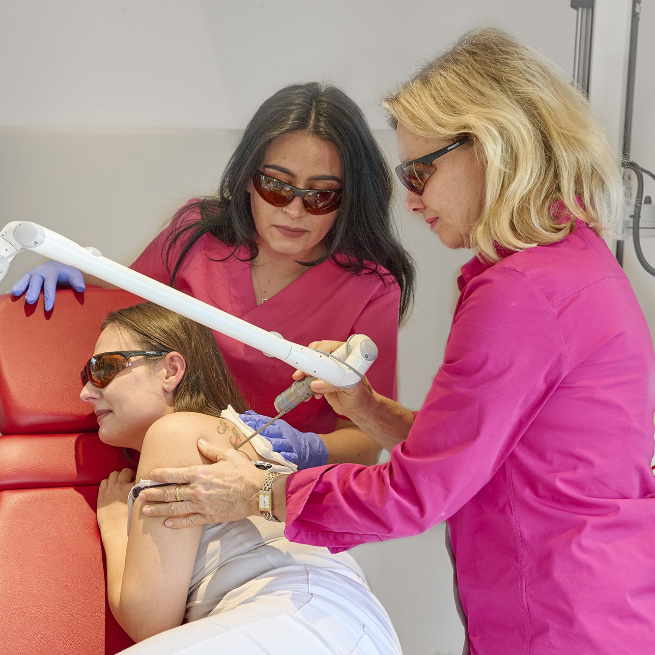 Laserzentrum Straubing Tattooentfernung Picosekundenlaser Dr. Schumann Laserzentrum Straubing Tattooentfernung Picosekundenlaser Dr. Schumann